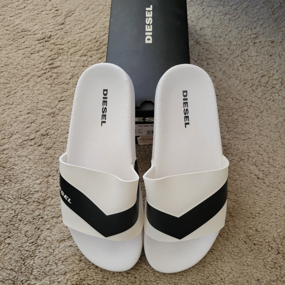 Brand new diesel sa-maral white slide sandals mens size 10.5